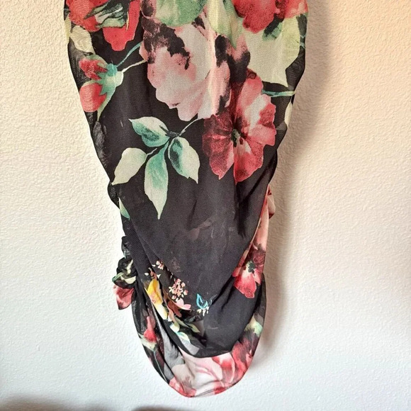 LUSH x NORDSTROM | Black Floral Stretch Spaghetti Strap Mini Dress | Medium - Picture 5 of 8